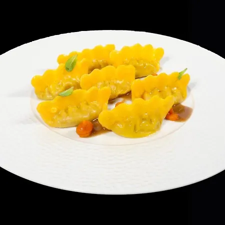 Maisons Grandes Murailles * 발토우르넨체