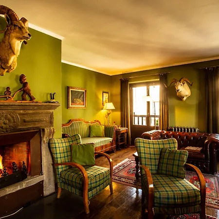 Maisons Grandes Murailles 발토우르넨체