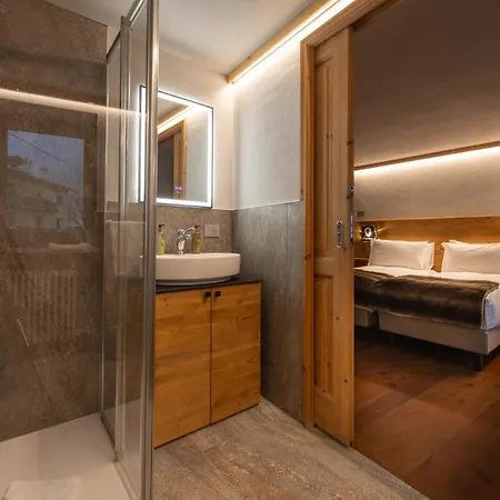 Maisons Grandes Murailles Valtournenche